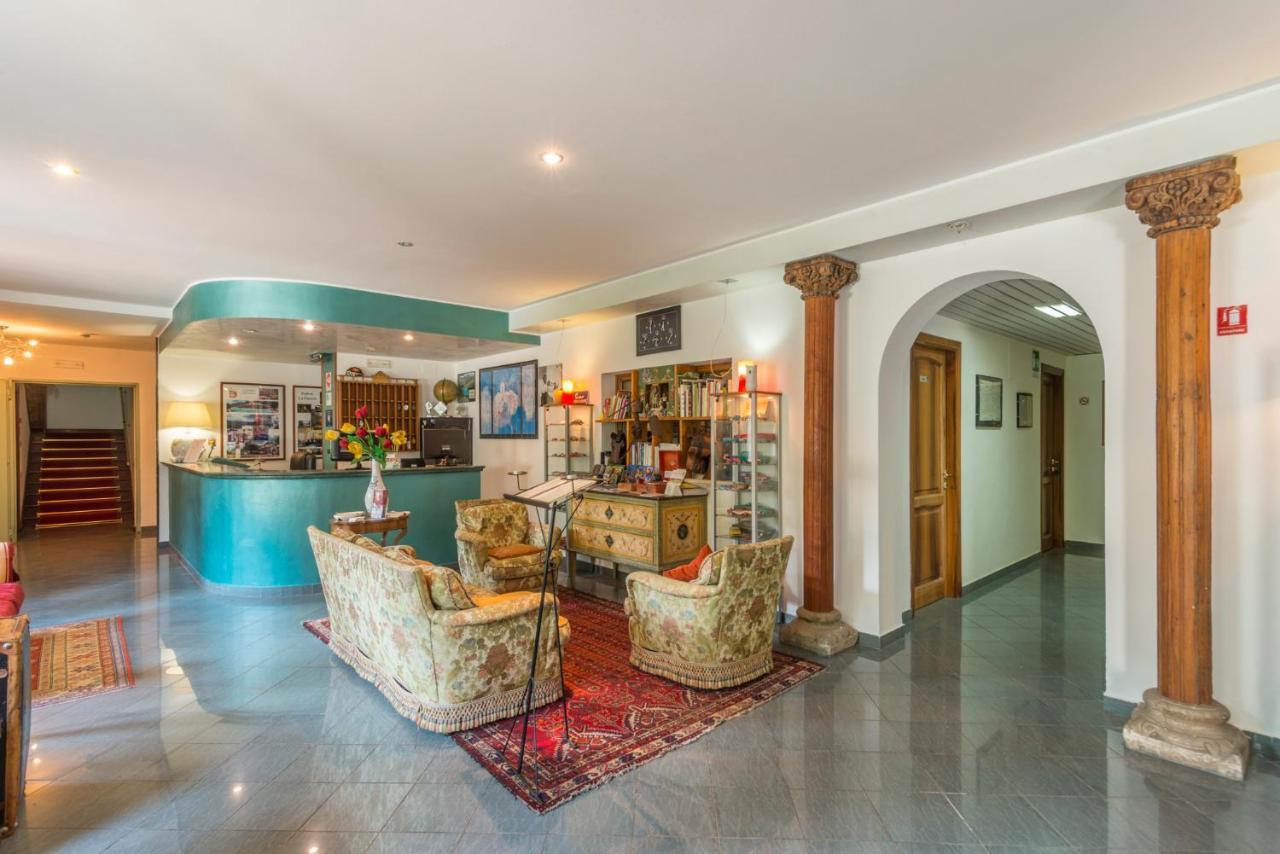 Hotel Le Rocce มาจิโอเน ภายนอก รูปภาพ